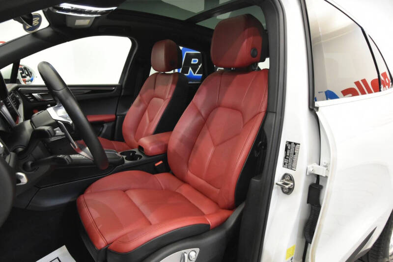 2020 Porsche Macan S