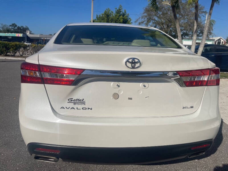 2013 Toyota Avalon XLE