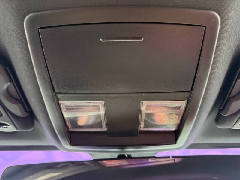 2013 Dodge Challenger SXT