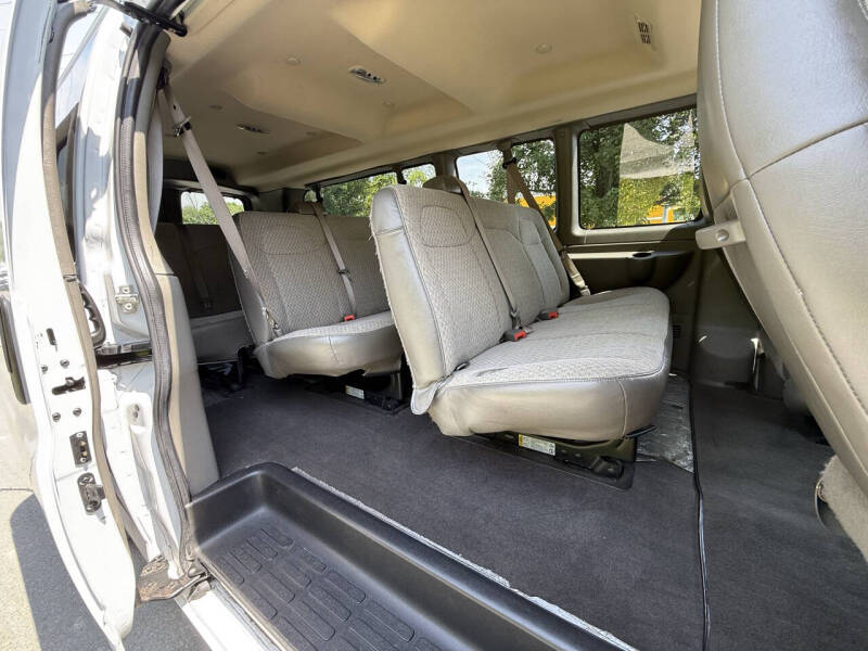 2024 Chevrolet Express LT 3500