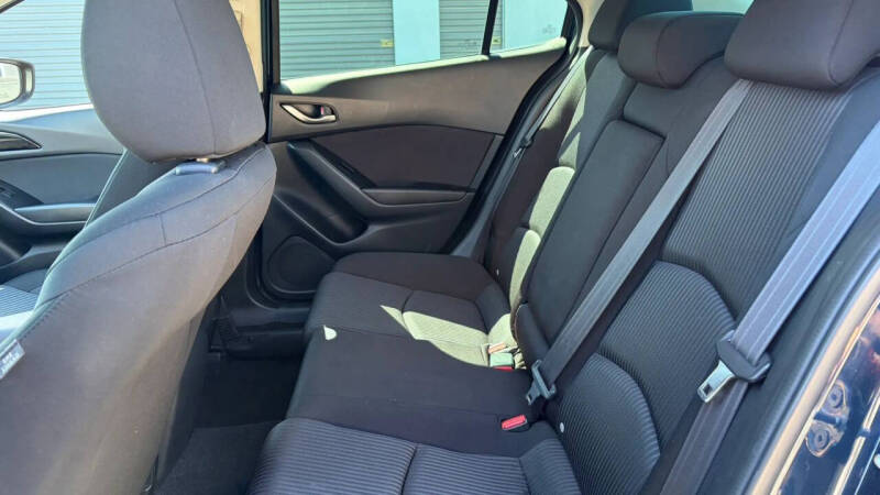 2016 Mazda MAZDA3 i Sport
