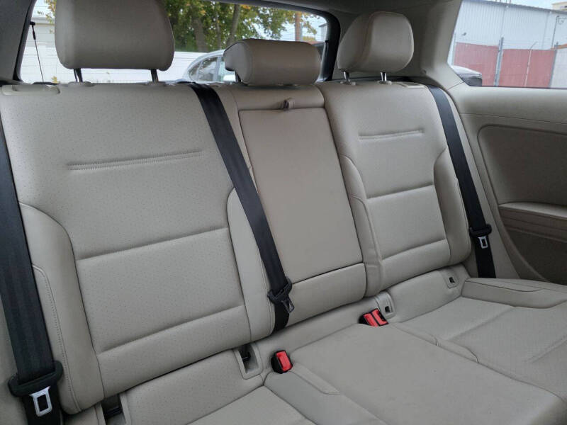 2015 Volkswagen Golf TSI S