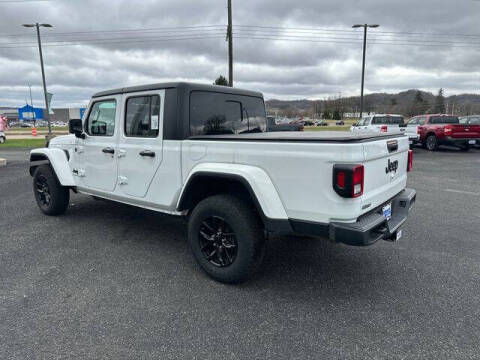 2022 Jeep Gladiator Altitude