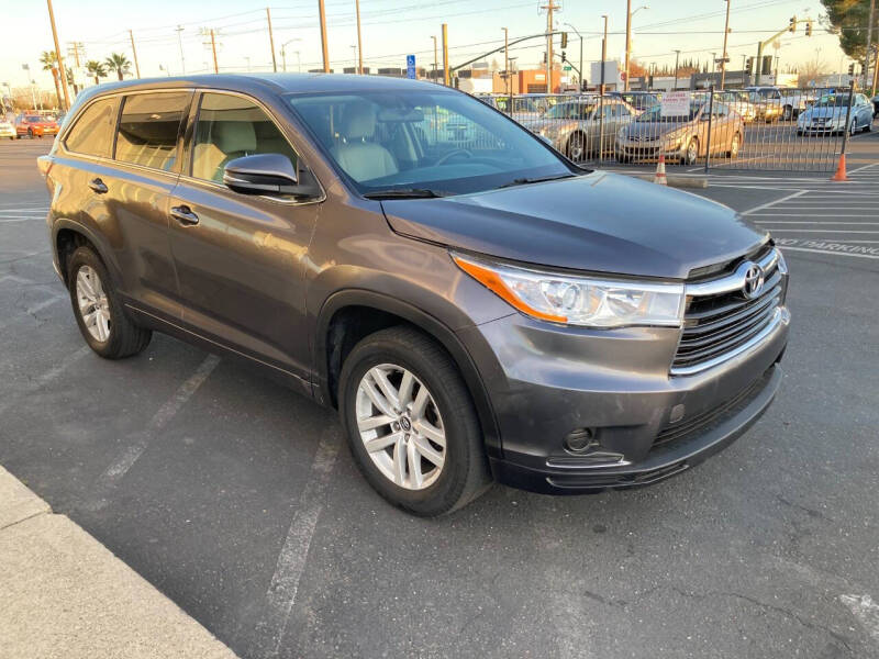 2016 Toyota Highlander LE