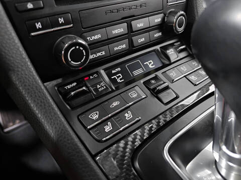 2019 Porsche 911 Carrera