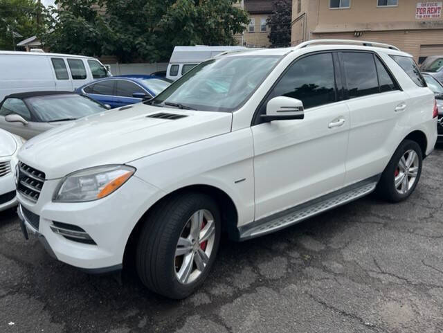 White 2012 Mercedes-Benz M-Class ML 350 AWD ML 350 4MATIC 4dr SUV 2