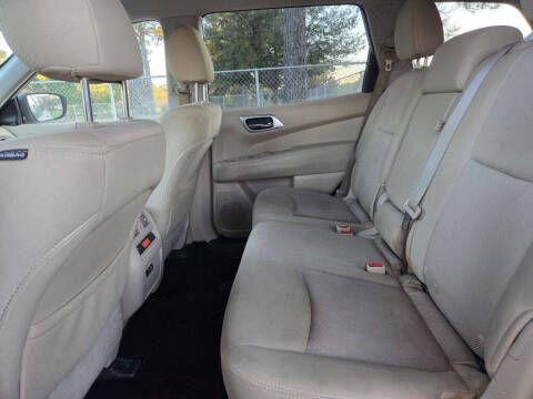 2020 Nissan Pathfinder SV