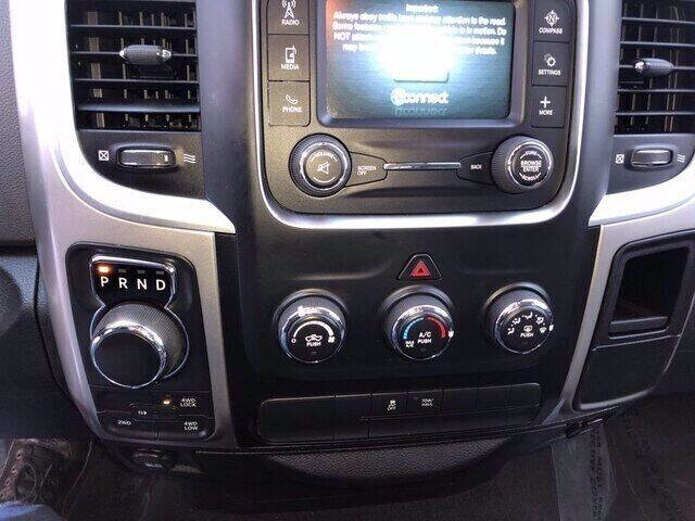 2016 RAM 1500 SLT