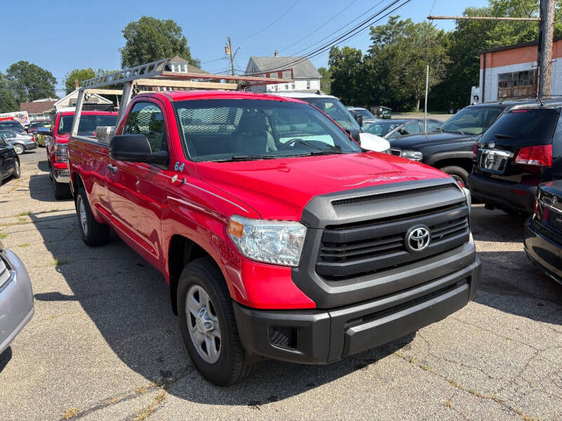 2014 Toyota Tundra SR's photo