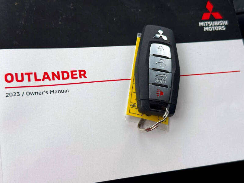 2023 Mitsubishi Outlander