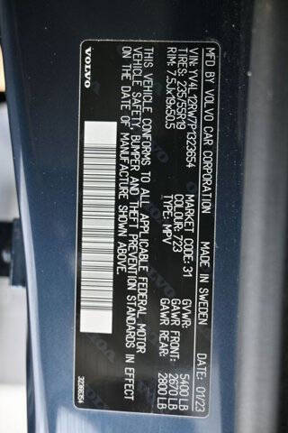 2023 Volvo XC60 B5 Plus Dark Theme