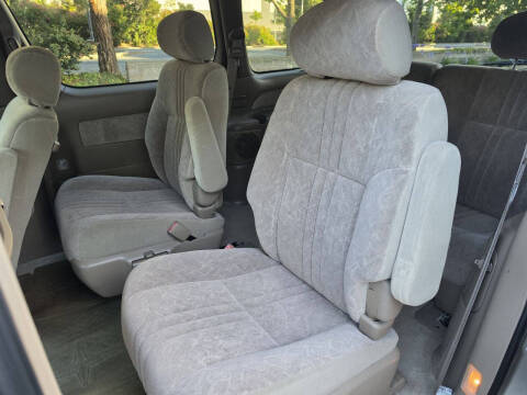 2000 Toyota Sienna LE