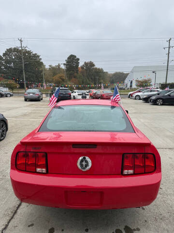 2007 Ford Mustang V6 Deluxe