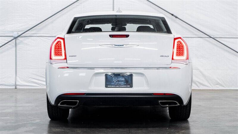 2022 Chrysler 300 Touring