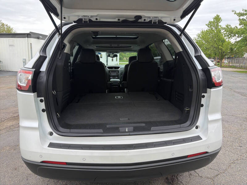 2017 Chevrolet Traverse LT