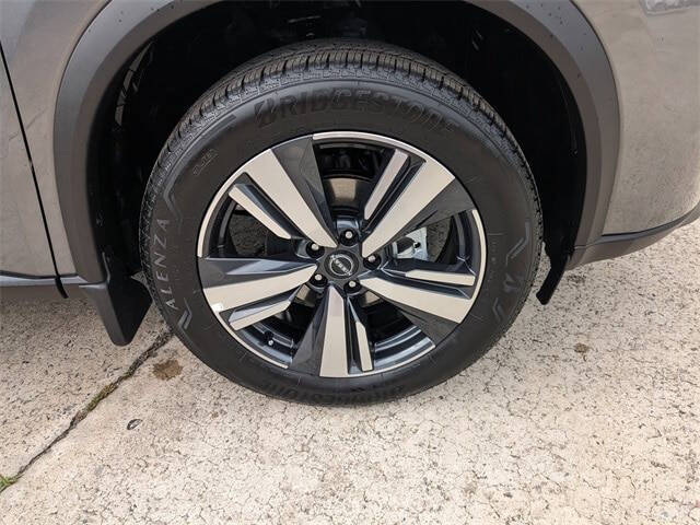 2025 Nissan Rogue SL