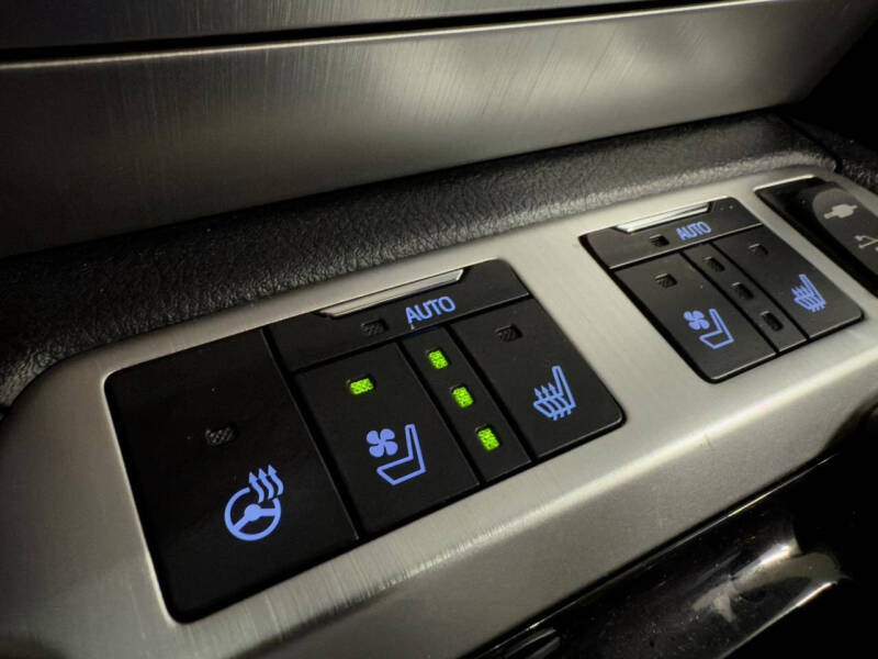 2018 Toyota Land Cruiser