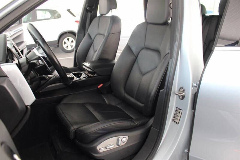 2016 Porsche Cayenne S E-Hybrid