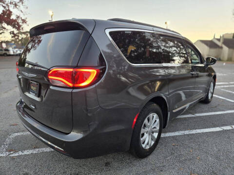 2017 Chrysler Pacifica Touring Plus