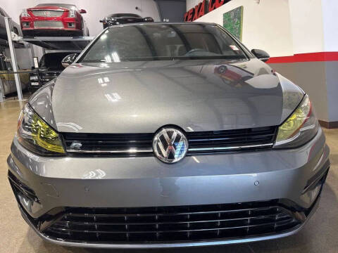 2018 Volkswagen Golf R 4Motion