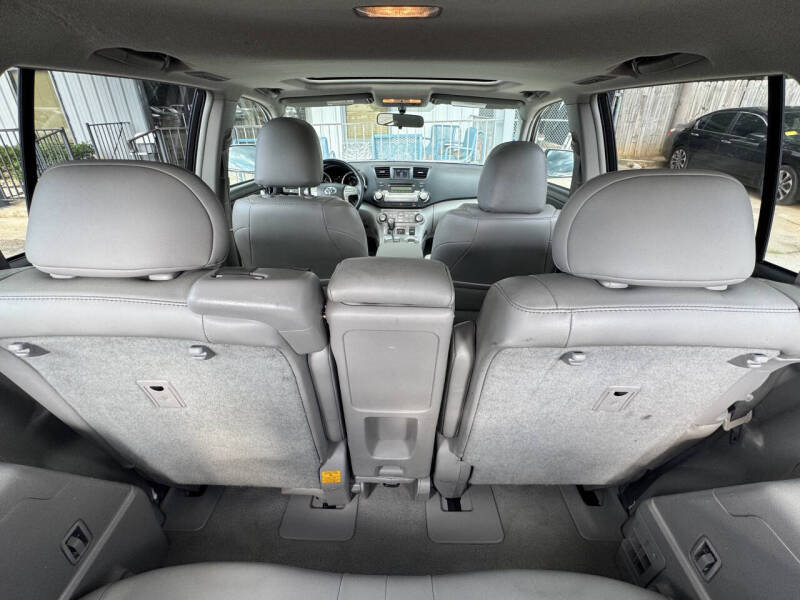 2010 Toyota Highlander SE