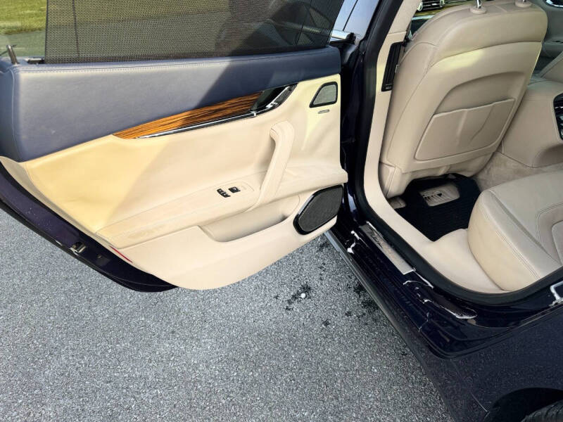 2014 Maserati Quattroporte Sport GT S