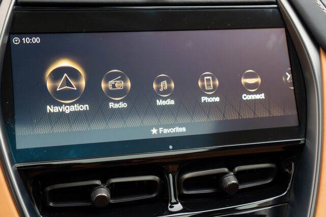 2024 Aston Martin DBX 707