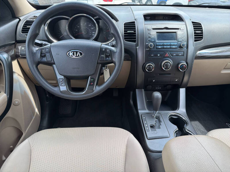 2012 Kia Sorento LX