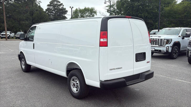 2026 GMC Savana 2500
