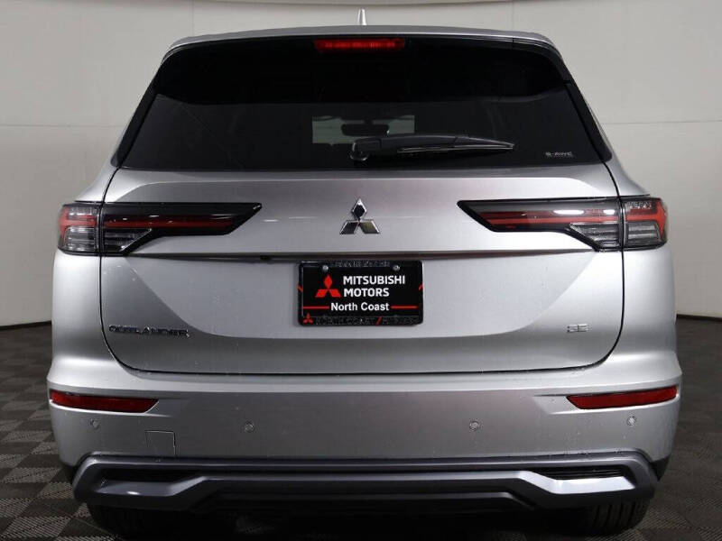 2025 Mitsubishi Outlander SE