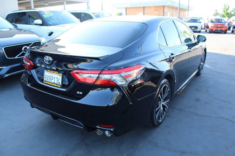 2018 Toyota Camry SE