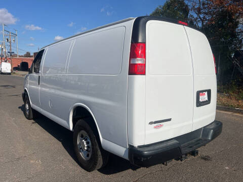 2024 Chevrolet Express 2500