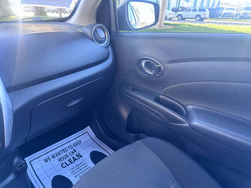 2019 Nissan Versa