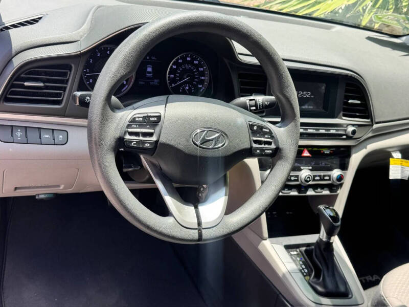 2020 Hyundai Elantra