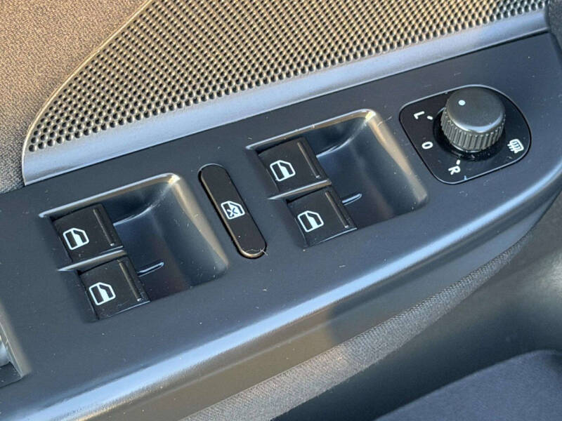 2013 Volkswagen Jetta SportWagen SE PZEV