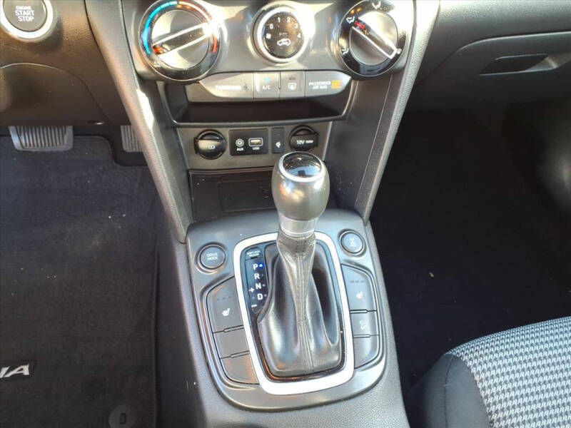 2020 Hyundai Kona SEL Plus