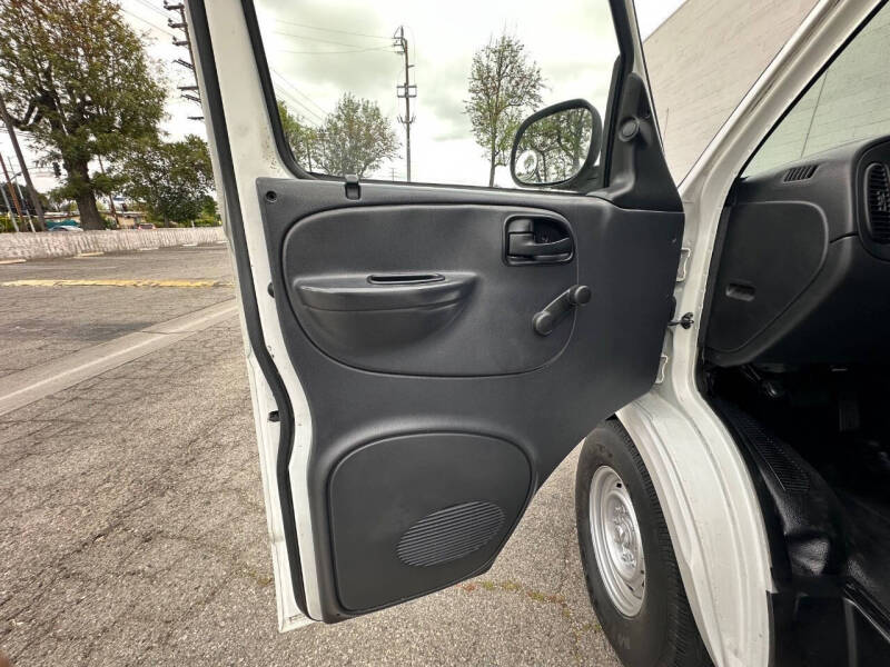 2001 Dodge Ram Van 3500