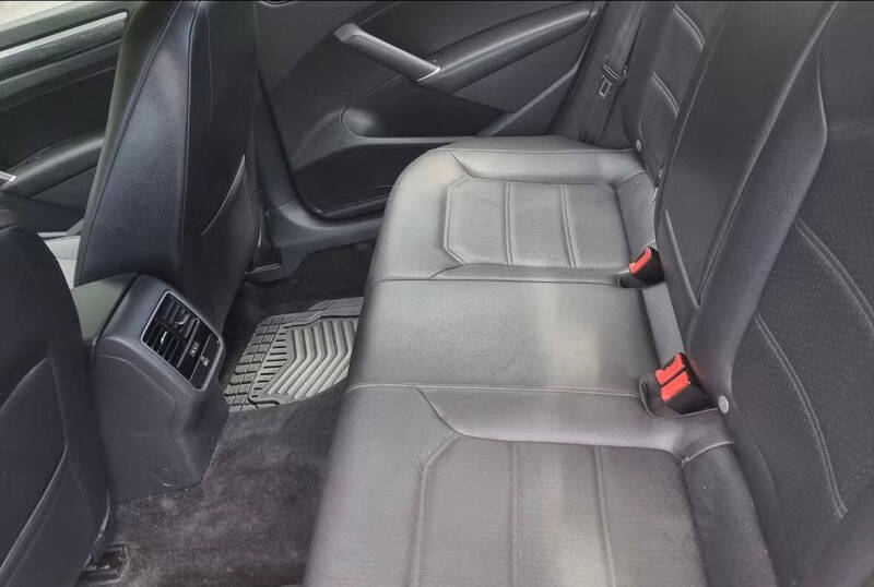 2016 Volkswagen Passat 1.8T SE