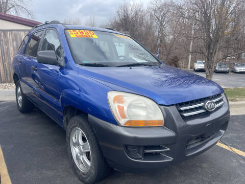 2008 Kia Sportage for sale at Best Buy Car Co in Independence MO