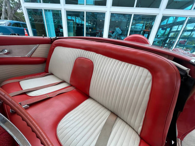 1956 Ford Thunderbird