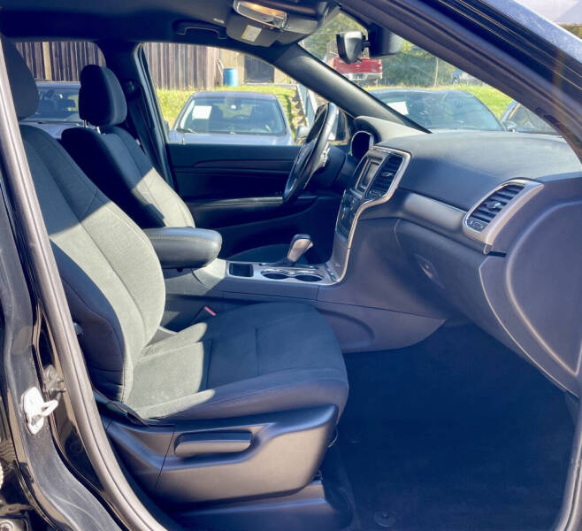 2017 Jeep Grand Cherokee Laredo