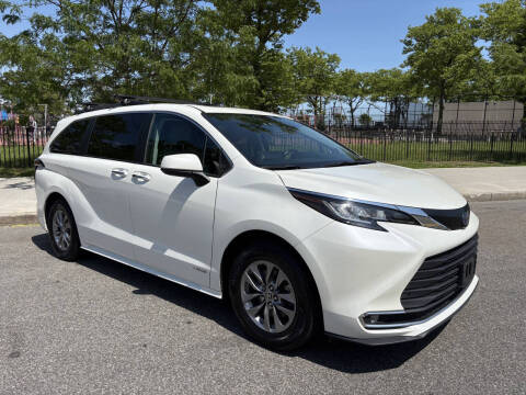 2021 Toyota Sienna for sale at Cars Trader New York in Brooklyn NY