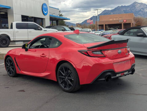 2025 Toyota GR86 Premium