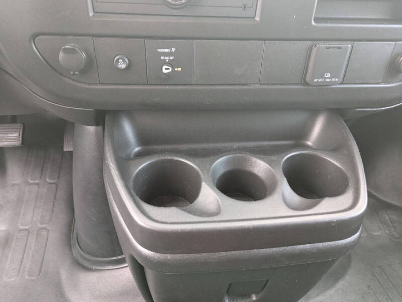 2024 Chevrolet Express 2500