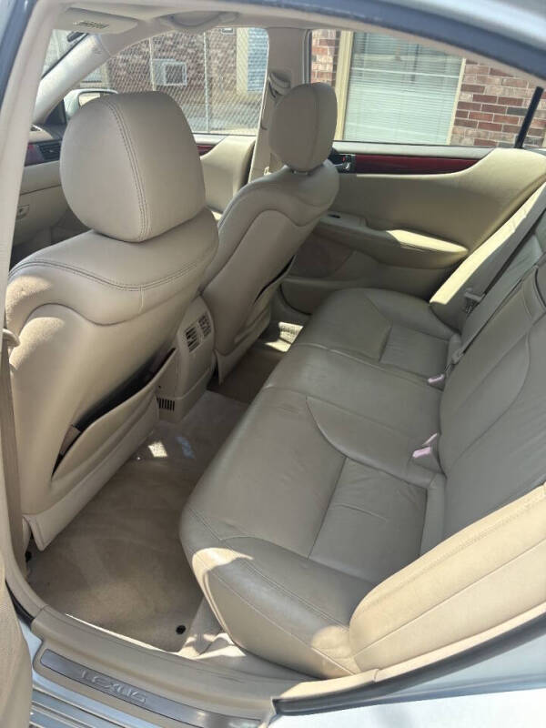 2004 Lexus ES 330