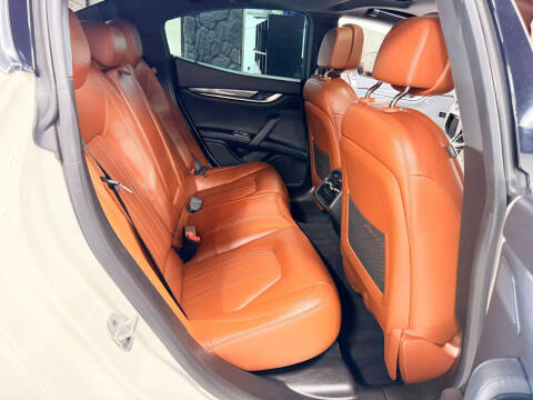 2016 Maserati Ghibli