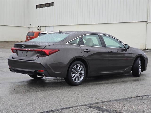 2019 Toyota Avalon XLE photo 18