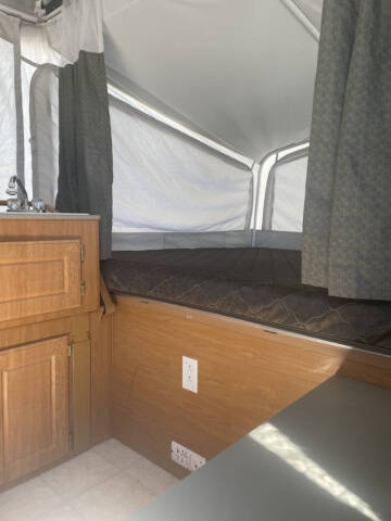 2004 Fleetwood RV TRAILER