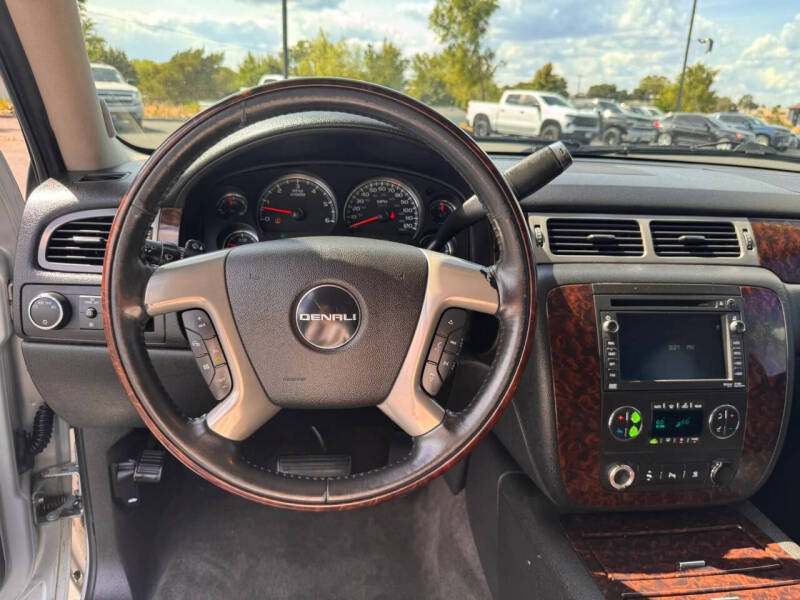 2010 GMC Yukon XL Denali