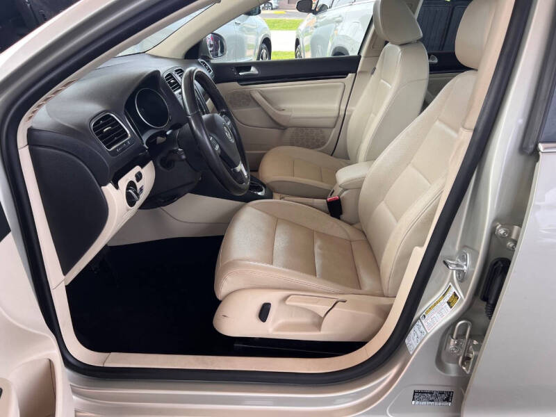 2013 Volkswagen Jetta SportWagen TDI